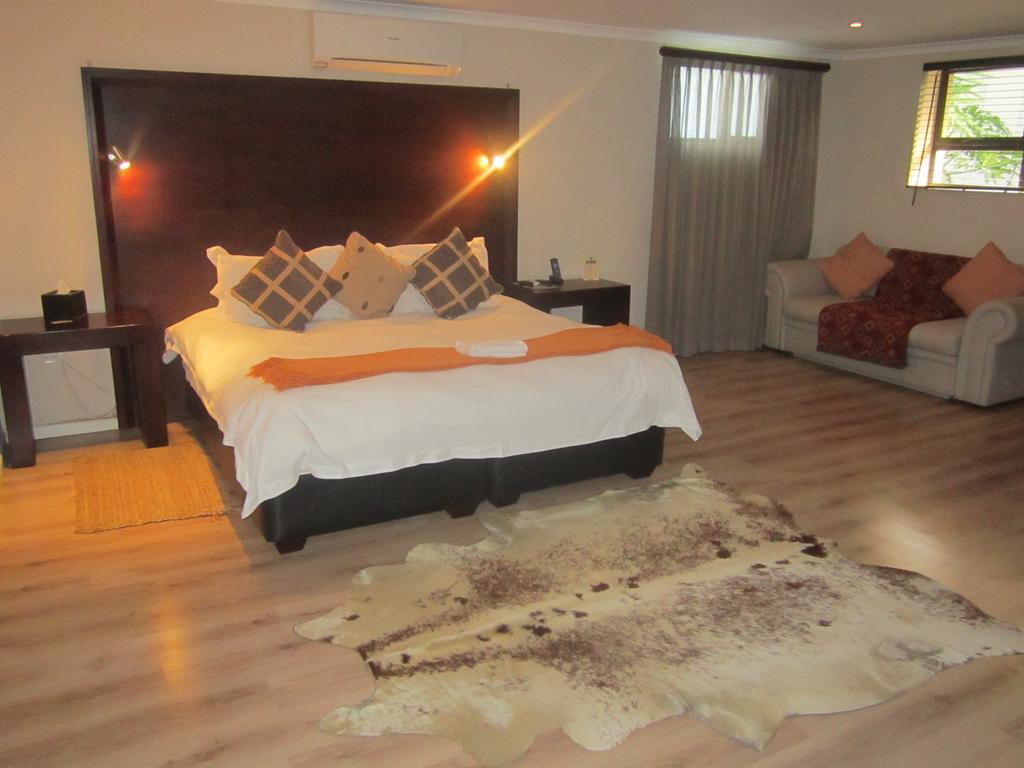 Ibhayi Guest Lodge - Lion Roars Hotels & Lodges. Port Elizabeth Esterno foto